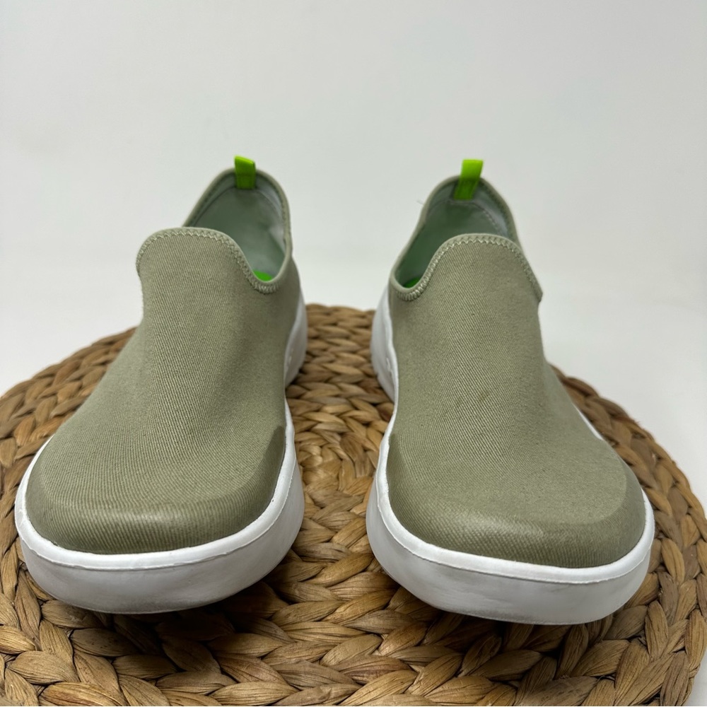 OOFOS Olive Green Slip-On Sneakers with White Sole - Picture 6 of 10